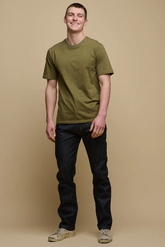 Men's Jeans in Unique PatternsMen's Straight Cut Selvedge Denim Five Pocket Jean - Raw Denim